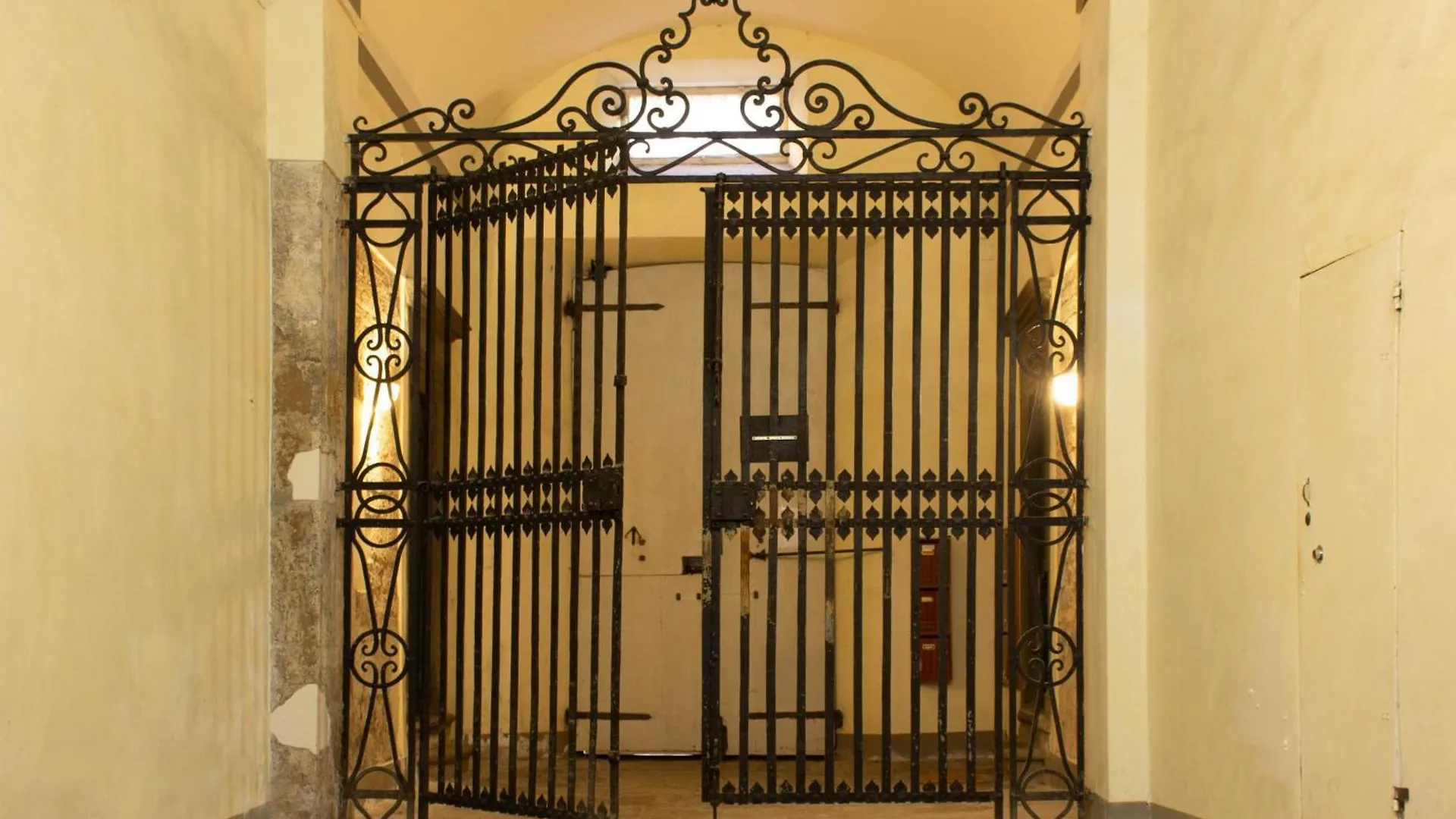 Nel Cuore Di PisaMonolocale In Palazzo Storico. 0*, Pisa